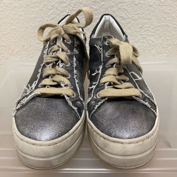 J Slides Silver Sneakers Size 9 - Picture 3 of 7